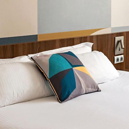 Holiday Inn - Marseille Airport By Ihg Витрол Екстериор снимка
