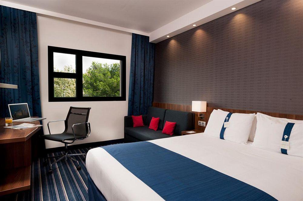 Holiday Inn - Marseille Airport By Ihg Витрол Стая снимка