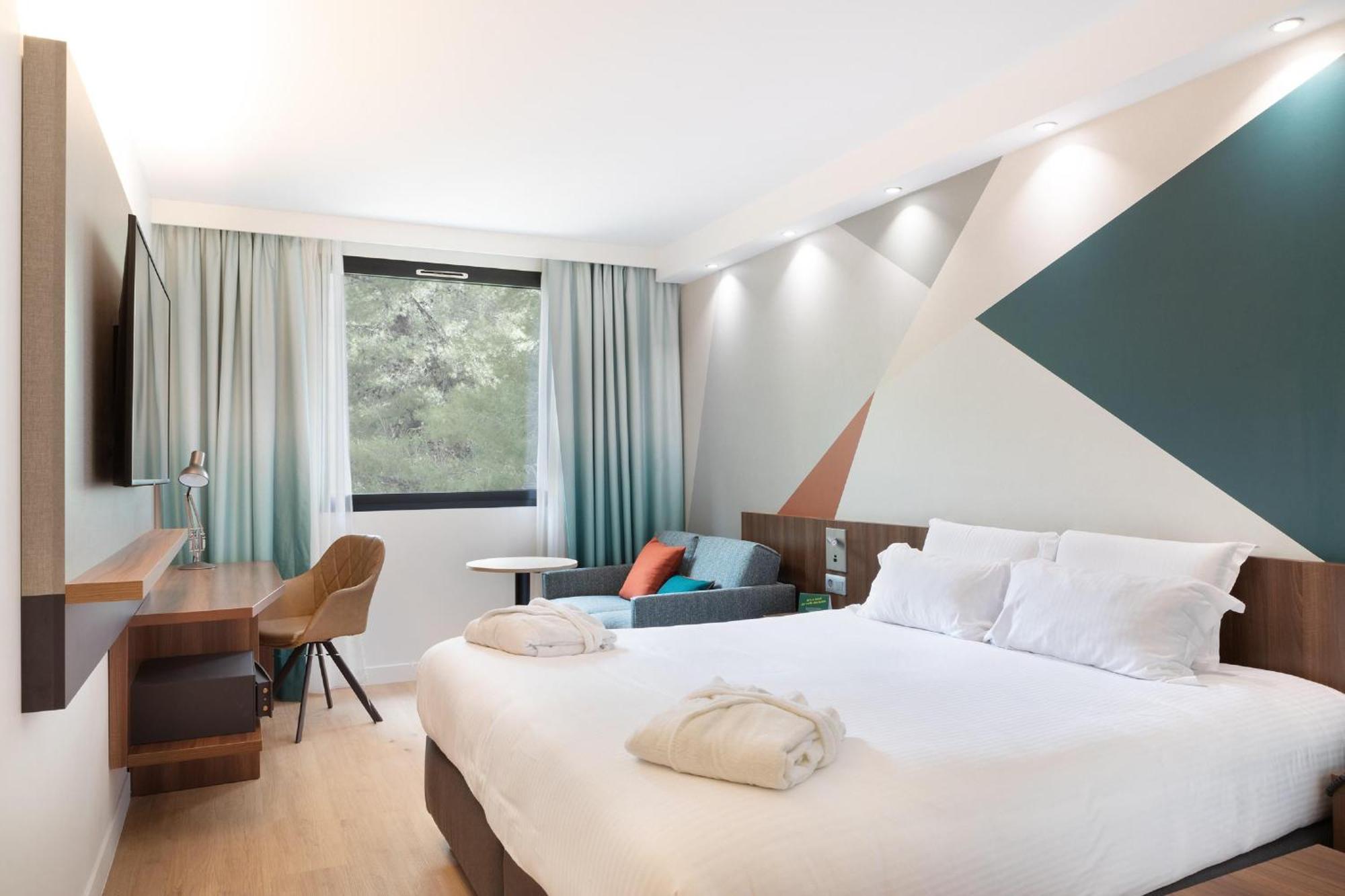 Holiday Inn - Marseille Airport By Ihg Витрол Екстериор снимка