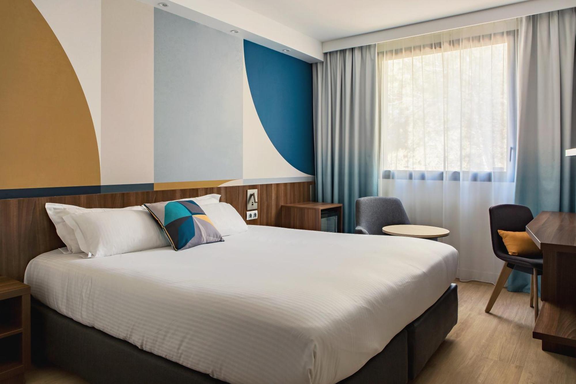 Holiday Inn - Marseille Airport By Ihg Витрол Екстериор снимка