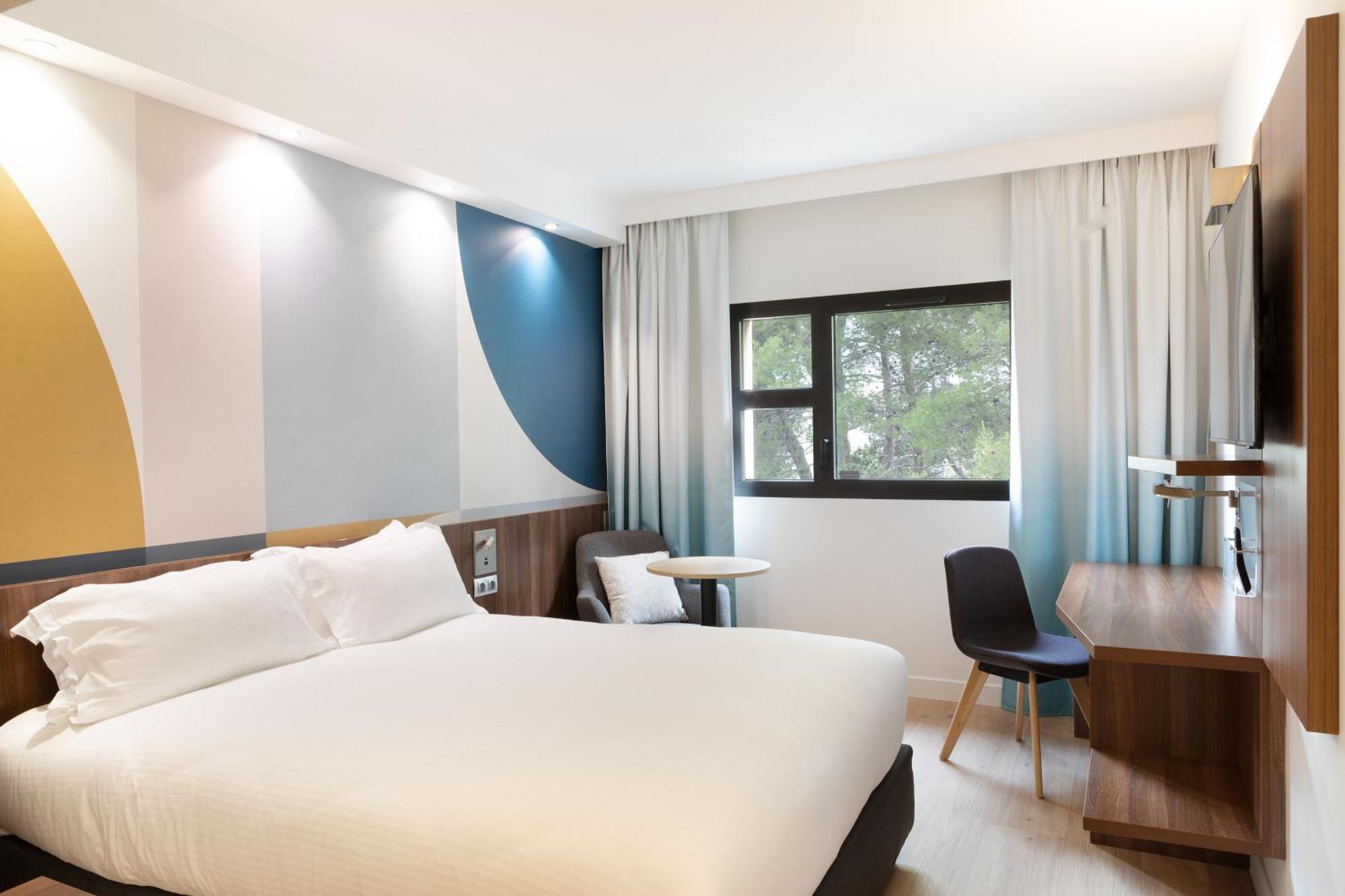 Holiday Inn - Marseille Airport By Ihg Витрол Екстериор снимка