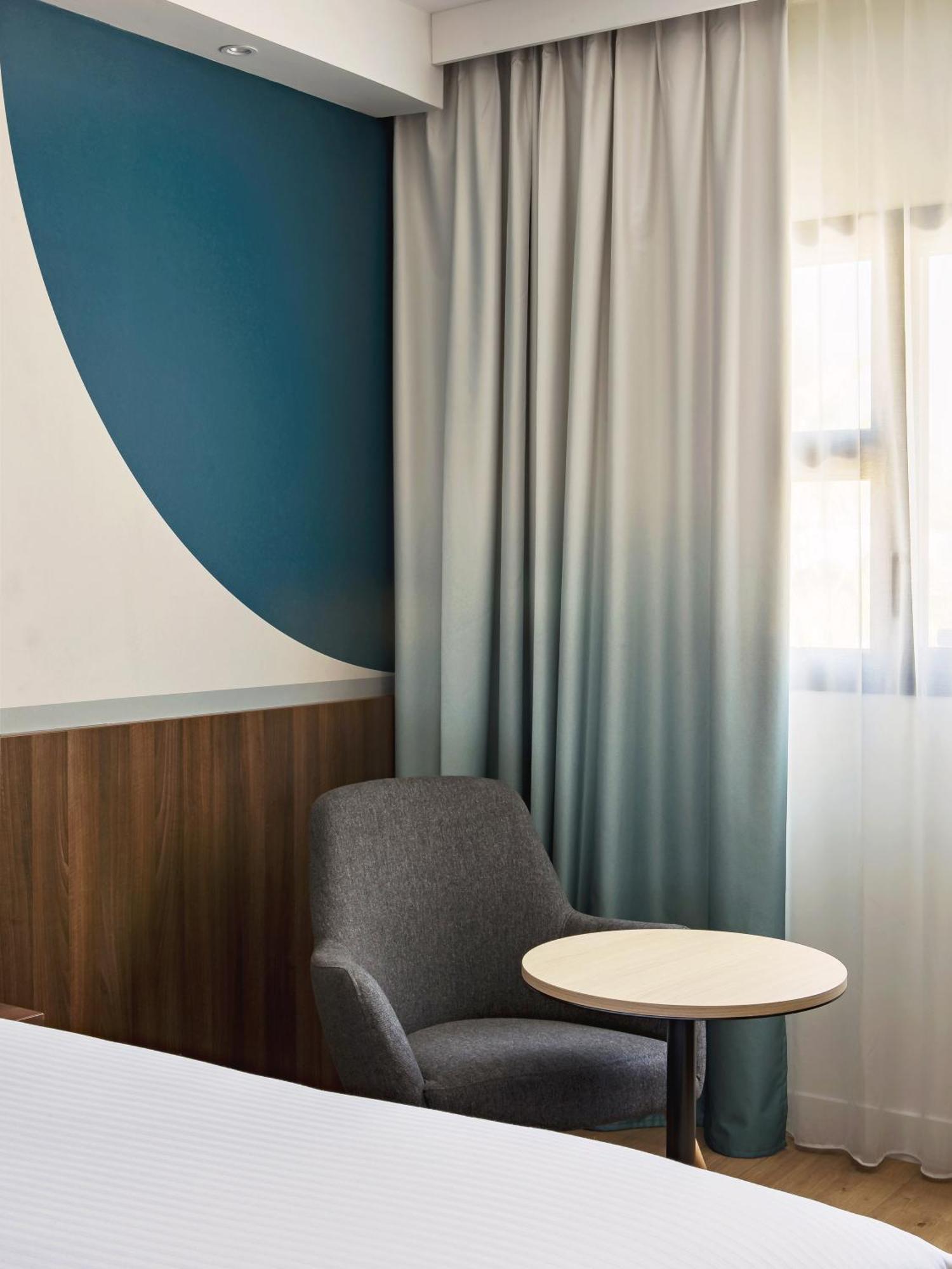 Holiday Inn - Marseille Airport By Ihg Витрол Екстериор снимка
