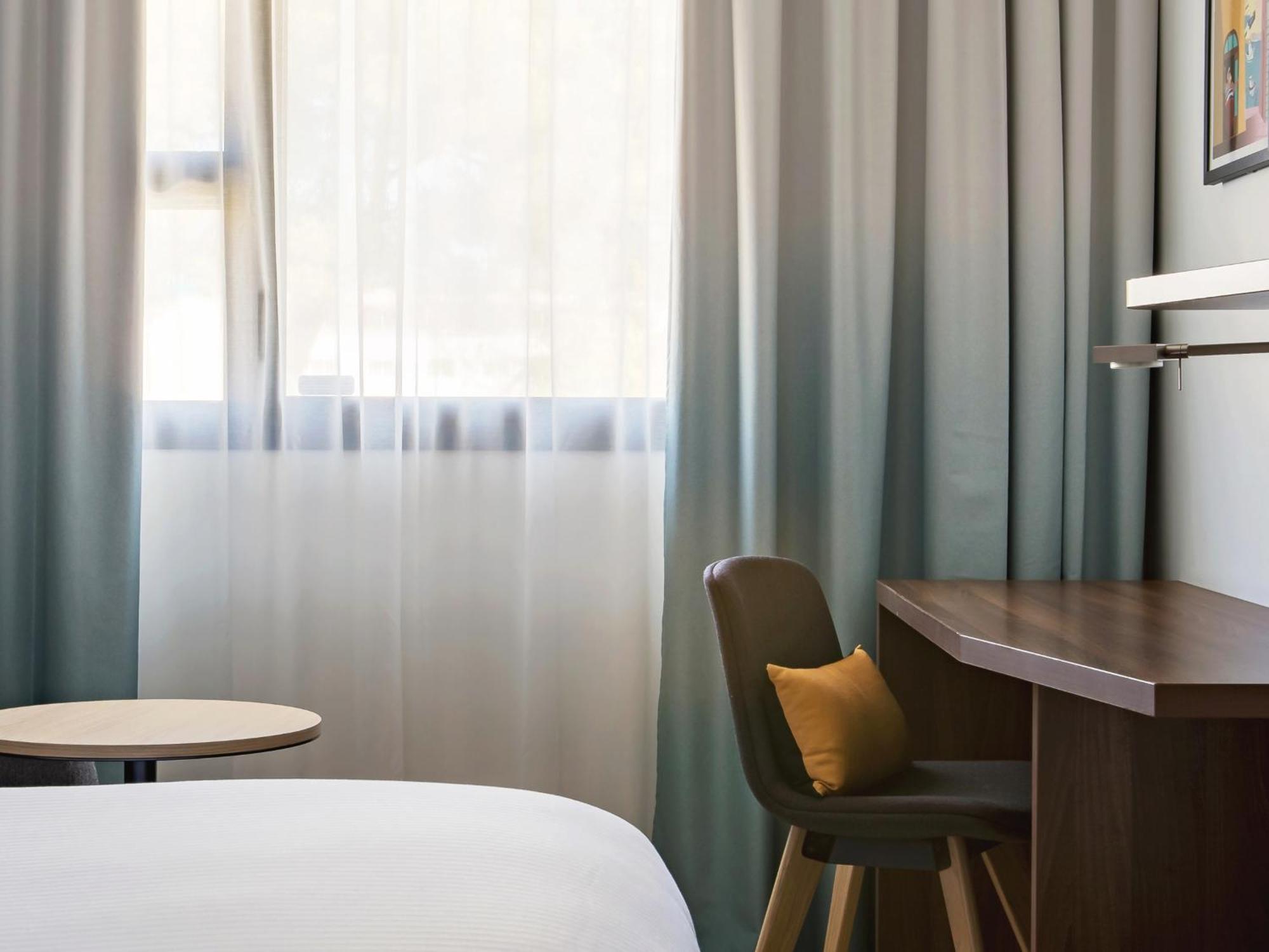 Holiday Inn - Marseille Airport By Ihg Витрол Екстериор снимка