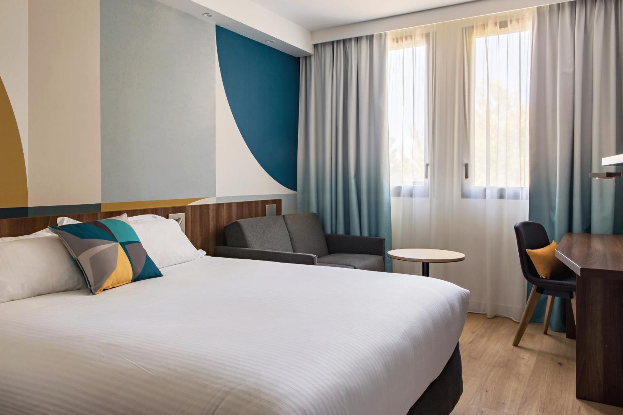Holiday Inn - Marseille Airport By Ihg Витрол Екстериор снимка