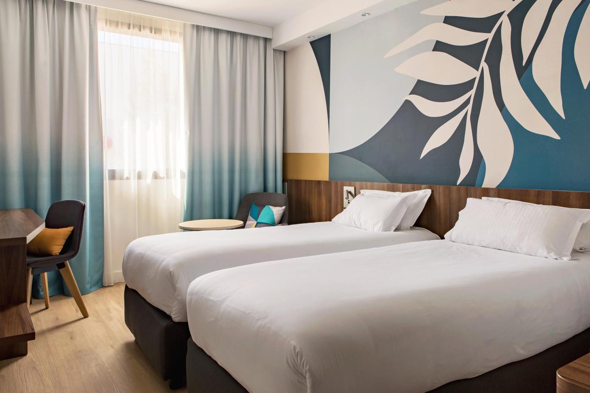 Holiday Inn - Marseille Airport By Ihg Витрол Екстериор снимка