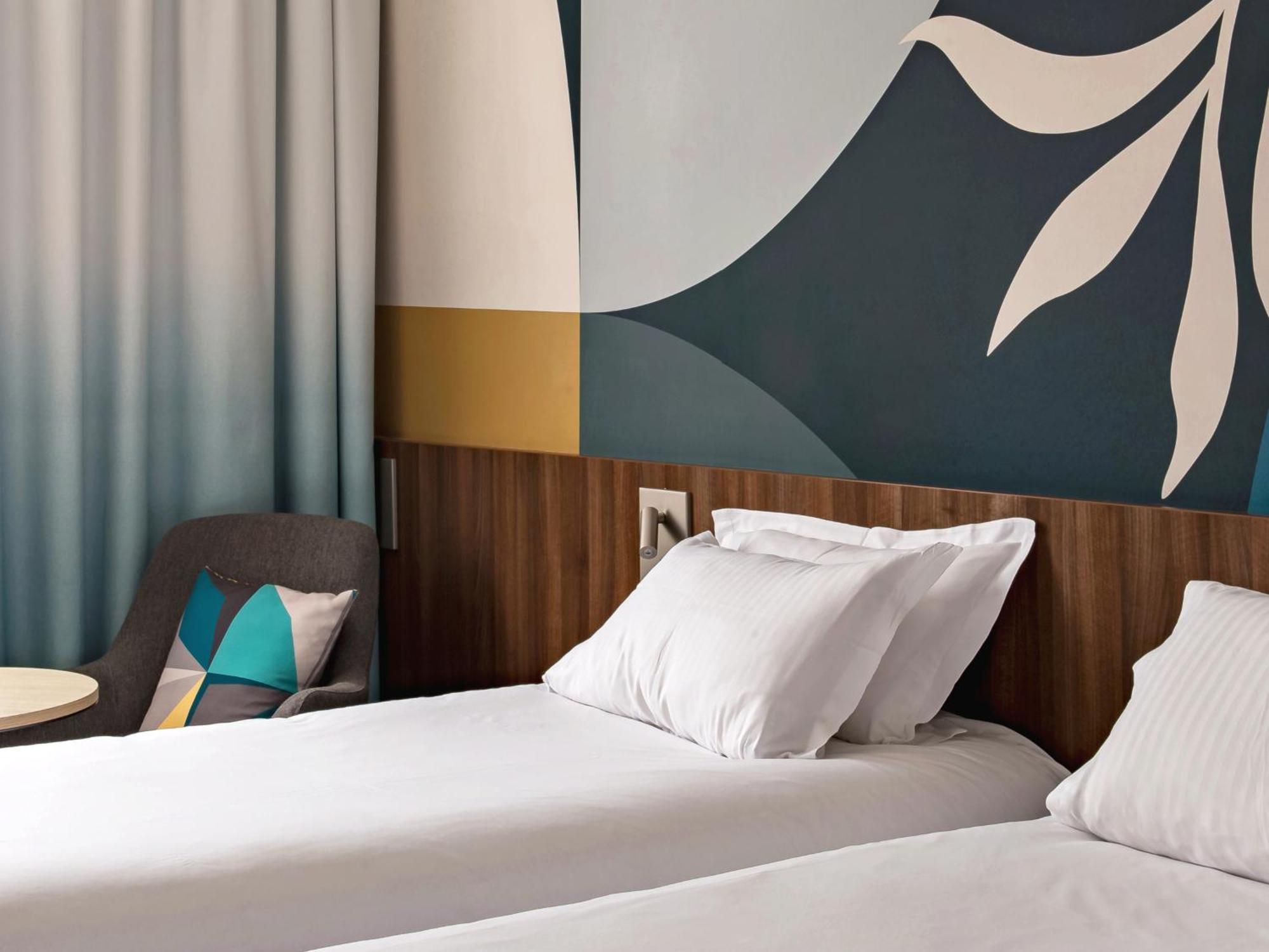 Holiday Inn - Marseille Airport By Ihg Витрол Екстериор снимка