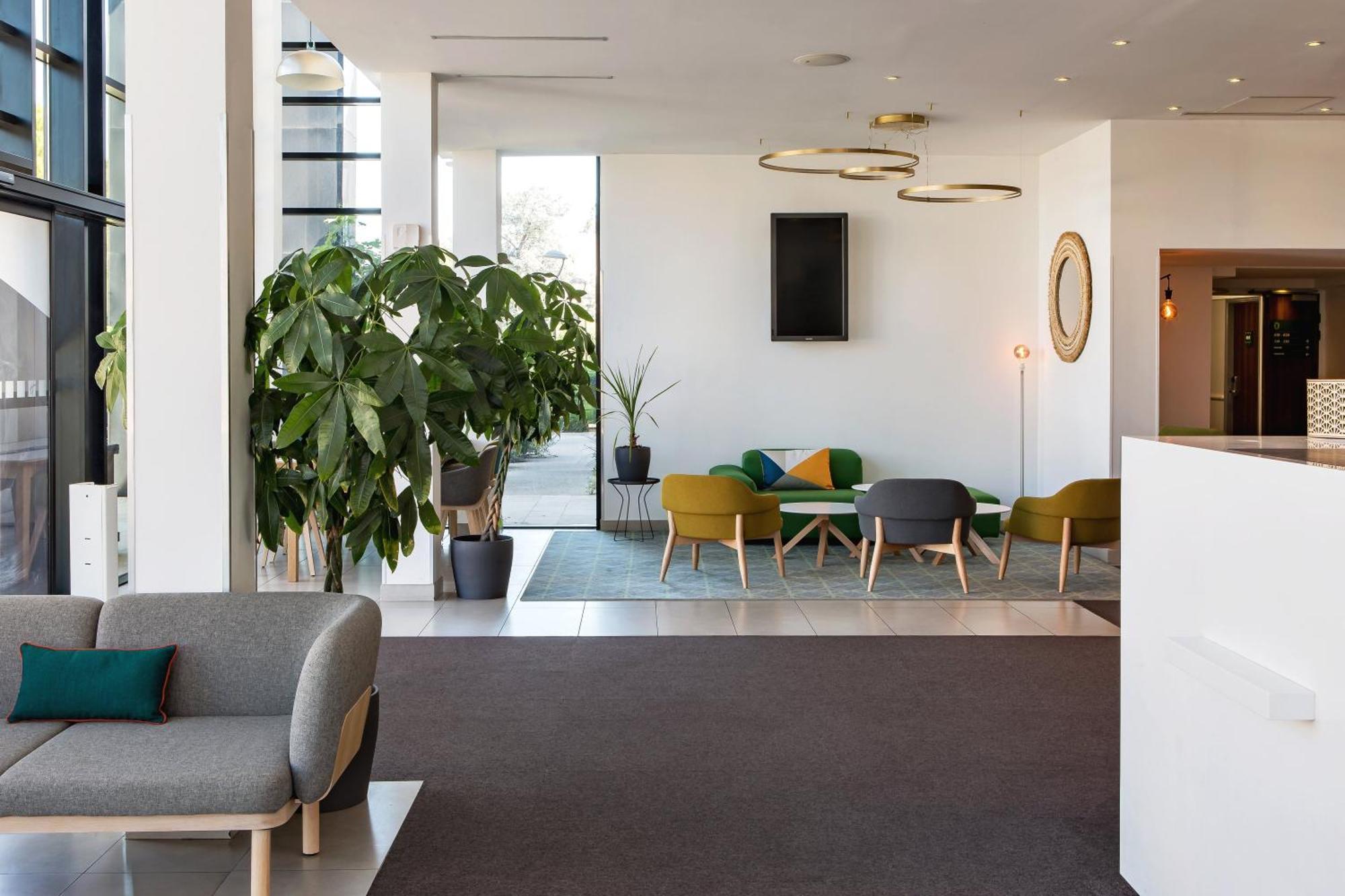 Holiday Inn - Marseille Airport By Ihg Витрол Екстериор снимка